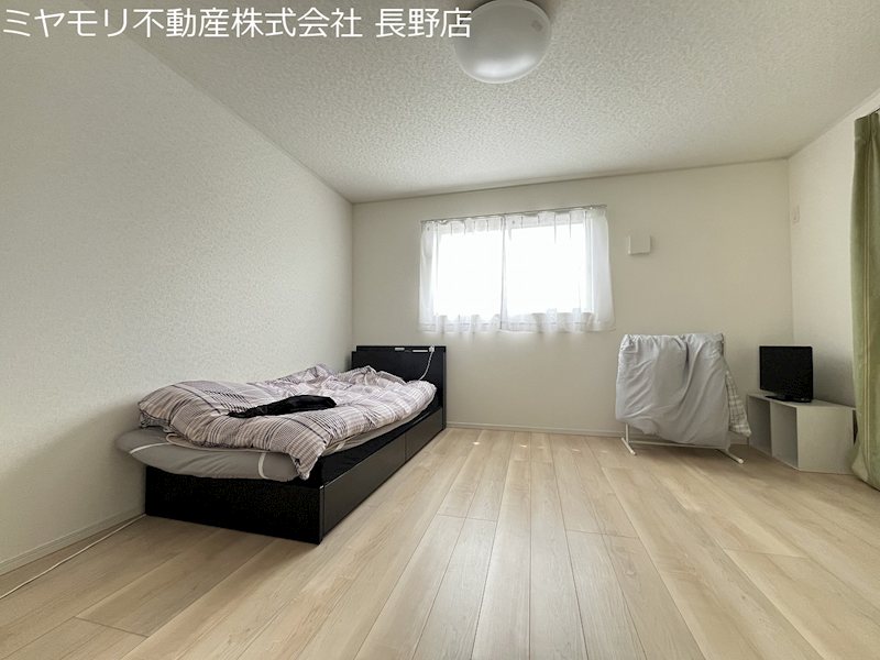長野県長野市青木島１丁目 内観写真（寝室）
