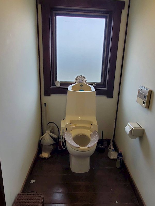 佐久市志賀　中古戸建 内観写真（トイレ）