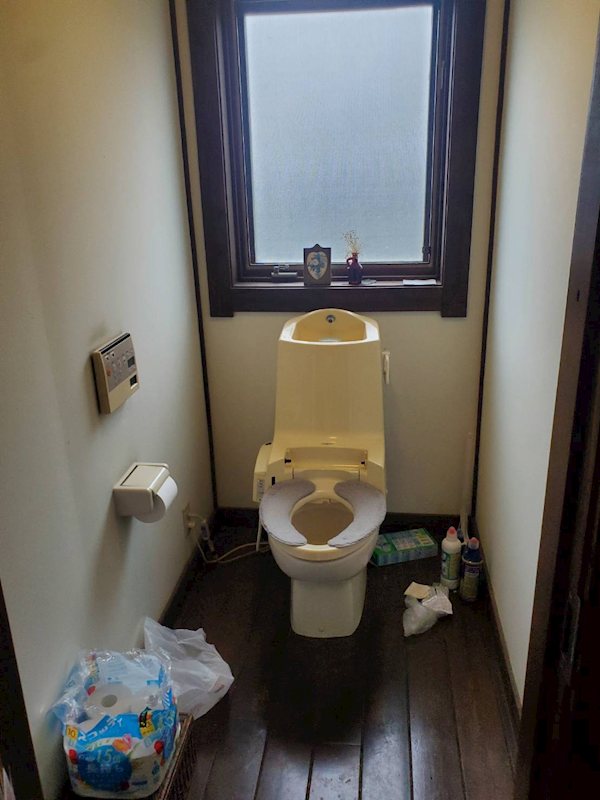佐久市志賀　中古戸建 内観写真（トイレ）