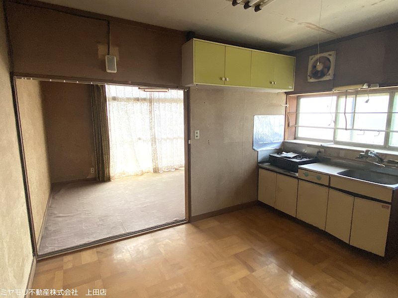 上田市諏訪形　中古戸建 内観写真（キッチン）