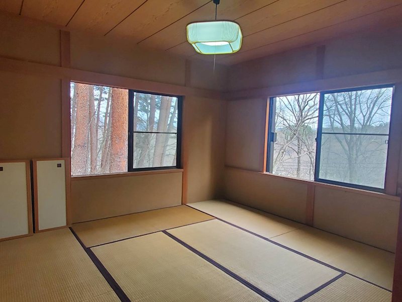 佐久市根岸　中古戸建 内観写真（リビング以外の居室）