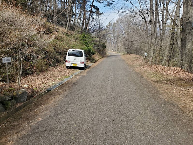 佐久市根岸　中古戸建 現地写真（前面道路含む現地写真）