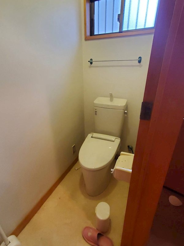 佐久市根岸　中古戸建 内観写真（トイレ）
