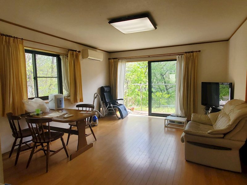 御代田町御代田　中古戸建 内観写真（リビング）