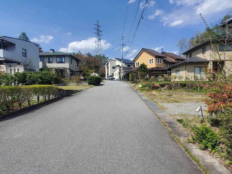 御代田町御代田　中古戸建 現地写真（前面道路含む現地写真）