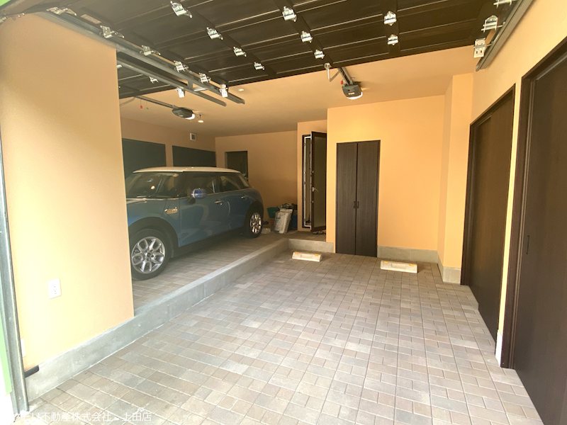 上田市上田　中古戸建 現地写真（駐車場）