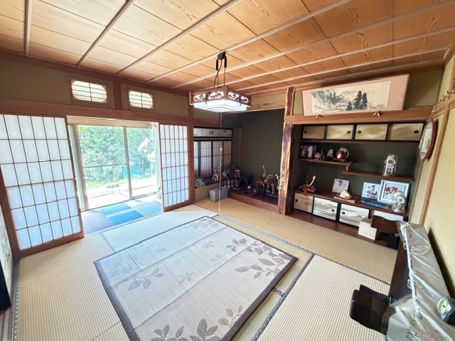 佐久市野沢　中古戸建 内観写真（リビング以外の居室）