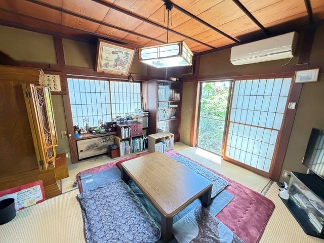 佐久市野沢　中古戸建 内観写真（リビング以外の居室）