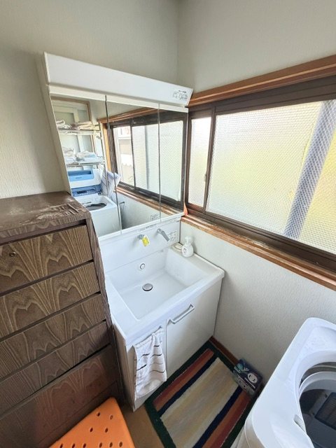 佐久市野沢　中古戸建 内観写真（洗面台・洗面所）
