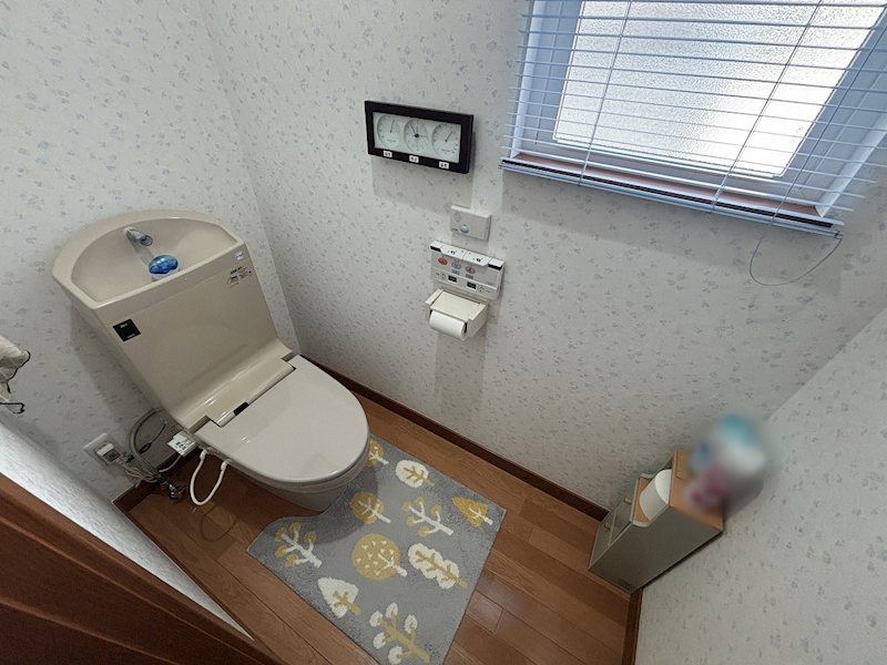 軽井沢町軽井沢東　中古戸建 内観写真（トイレ）