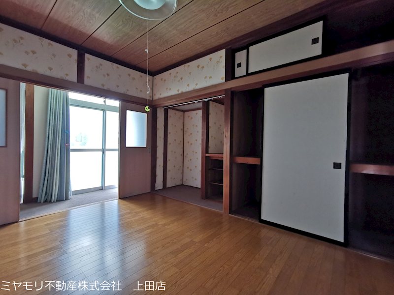上田市常磐城6丁目　中古戸建 内観写真（リビング）