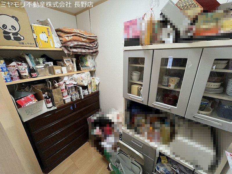 長野県長野市風間 内観写真（収納）