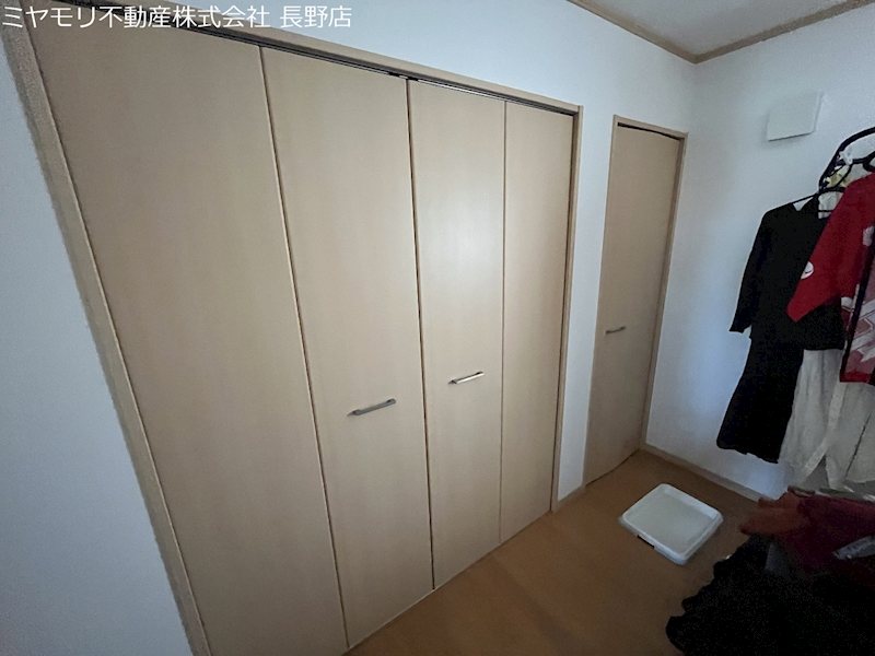 長野県長野市風間 内観写真（収納）