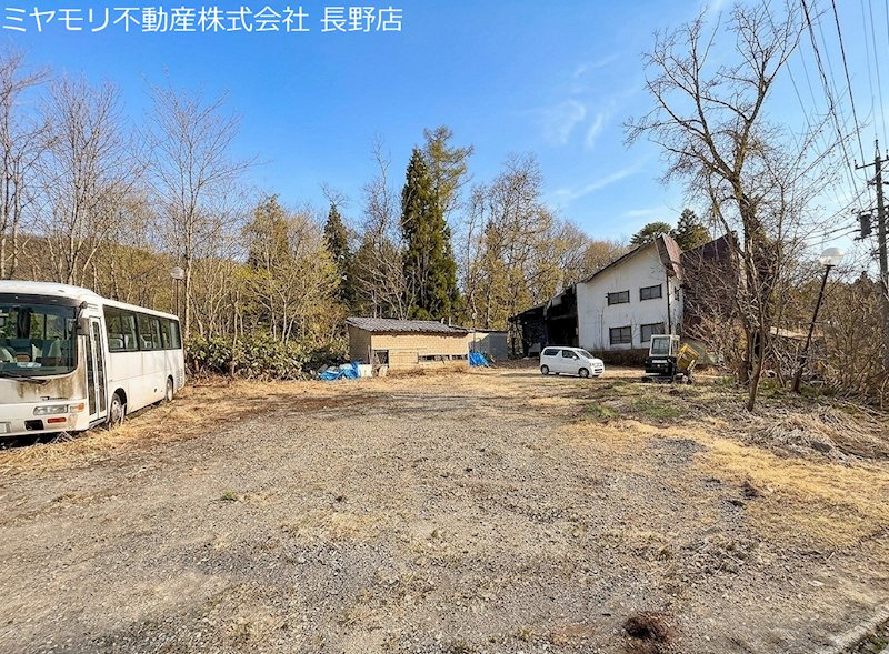 上水内郡信濃町野尻　中古戸建 現地写真（駐車場）