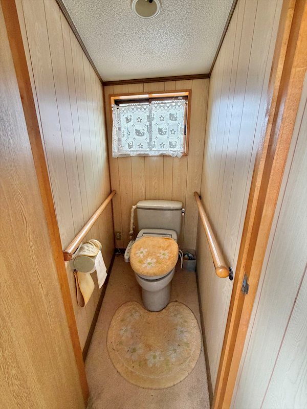 佐久市入沢　中古戸建 内観写真（トイレ）