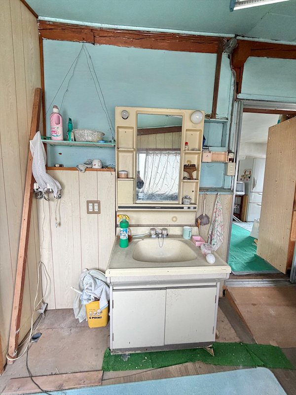 佐久市入沢　中古戸建 内観写真（洗面台・洗面所）