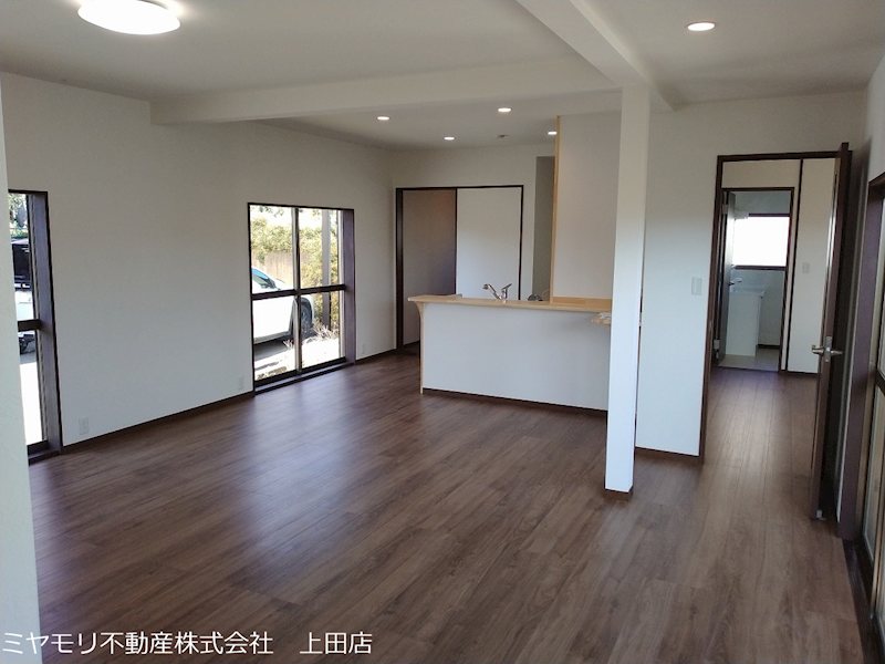 東御市滋野　中古戸建 内観写真（リビング）