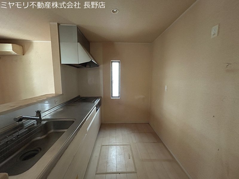 長野県須坂市臥竜６丁目3-8-1 内観写真（キッチン）