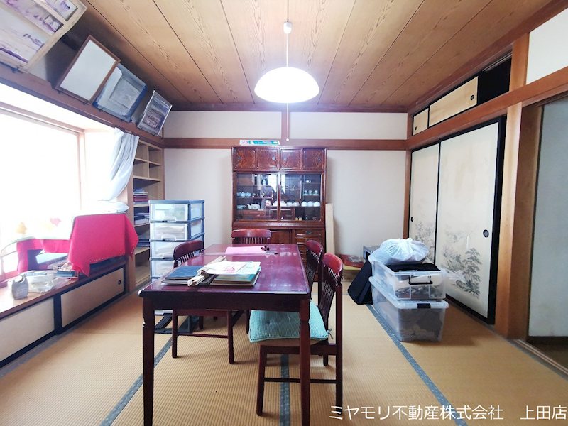 上田市下之郷　中古戸建 内観写真（リビング）