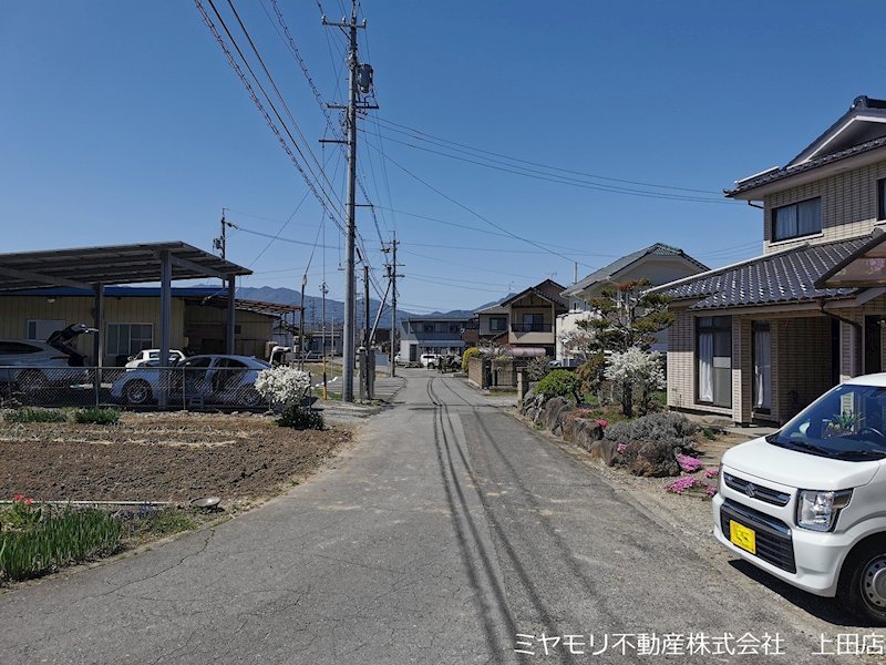 上田市下之郷　中古戸建 現地写真（前面道路含む現地写真）