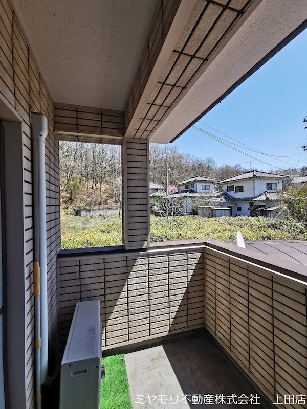 上田市下之郷　中古戸建 現地写真（バルコニー）