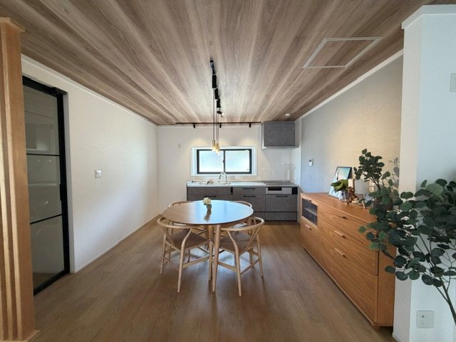 佐久市小田井　中古戸建 内観写真（リビング）