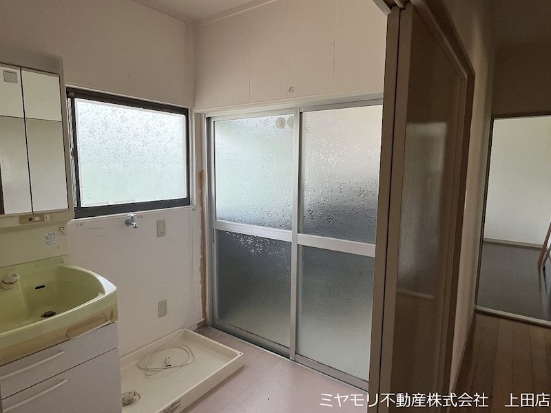 坂城町坂城　中古戸建 内観写真（洗面台・洗面所）