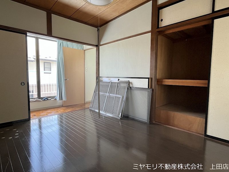 坂城町坂城　中古戸建 内観写真（リビング以外の居室）