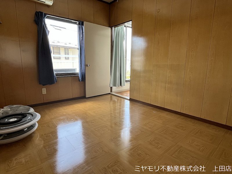 坂城町坂城　中古戸建 内観写真（リビング以外の居室）
