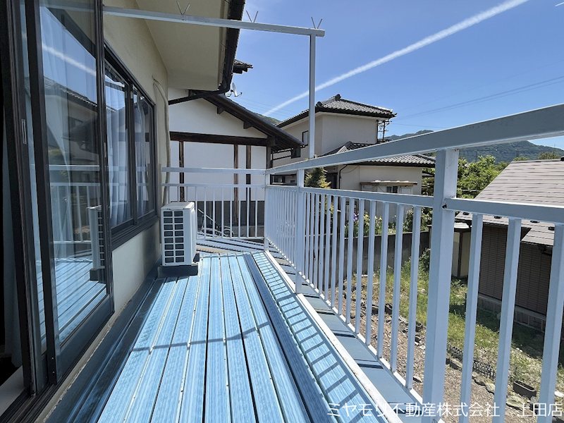 坂城町坂城　中古戸建 現地写真（バルコニー）