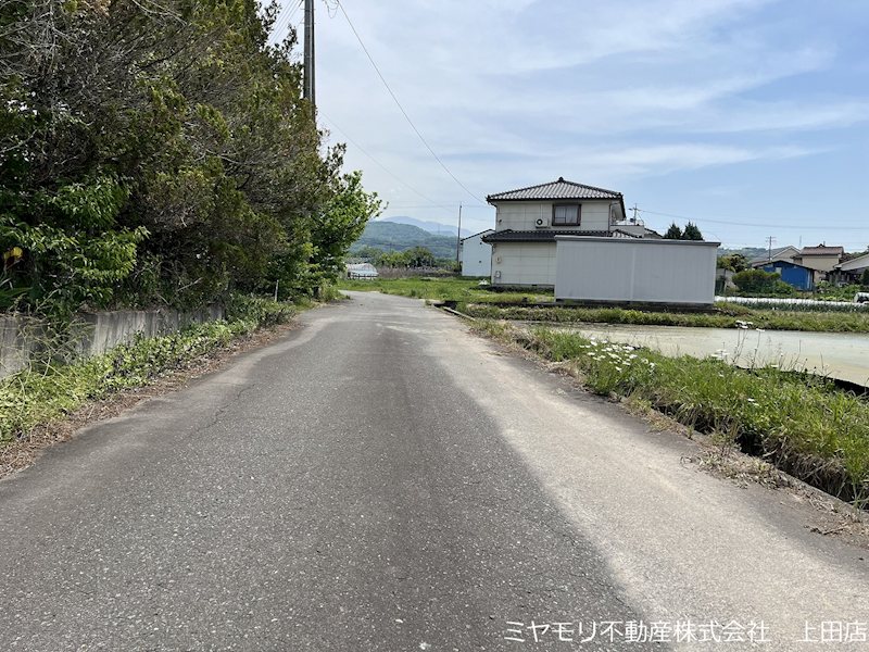 上田市林之郷　中古戸建 現地写真（前面道路含む現地写真）