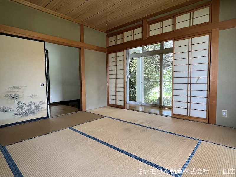 上田市林之郷　中古戸建 内観写真（リビング以外の居室）