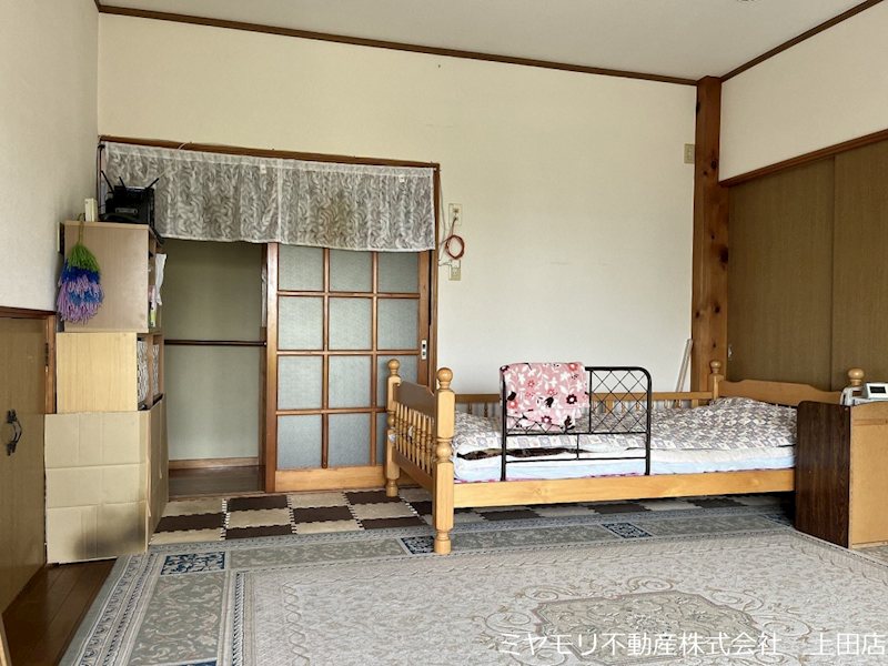 東御市鞍掛　中古戸建 内観写真（リビング）