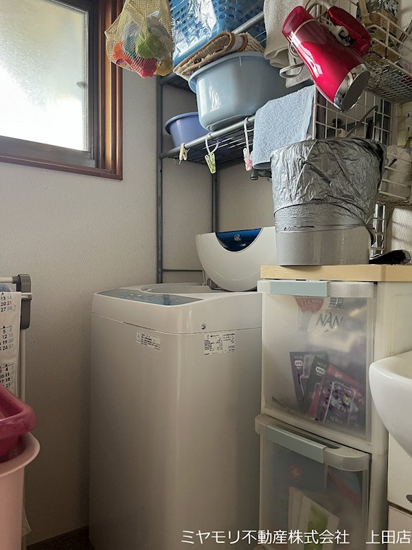 東御市鞍掛　中古戸建 内観写真（洗面台・洗面所）