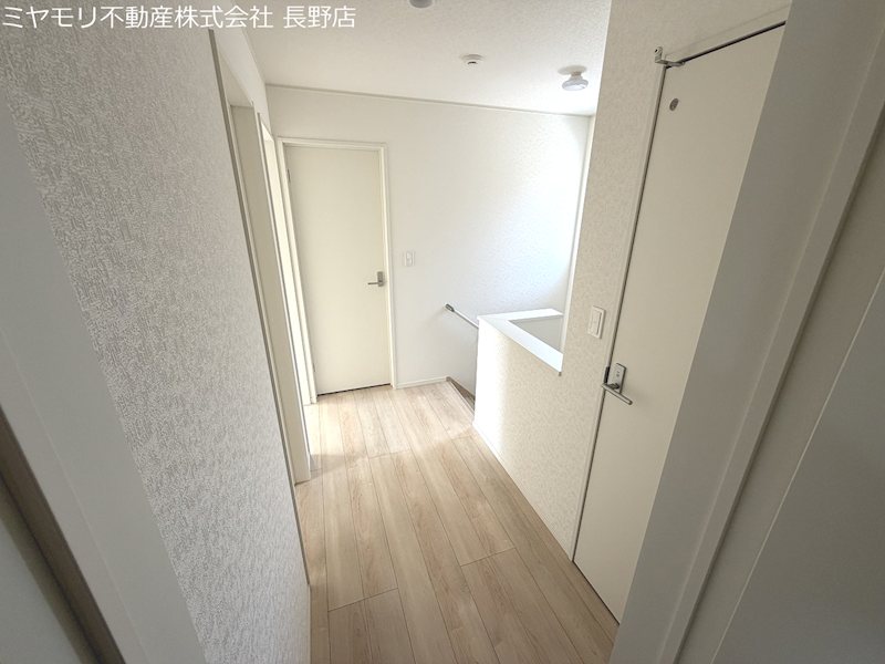 長野県須坂市小河原 内観写真（リビング以外の居室）