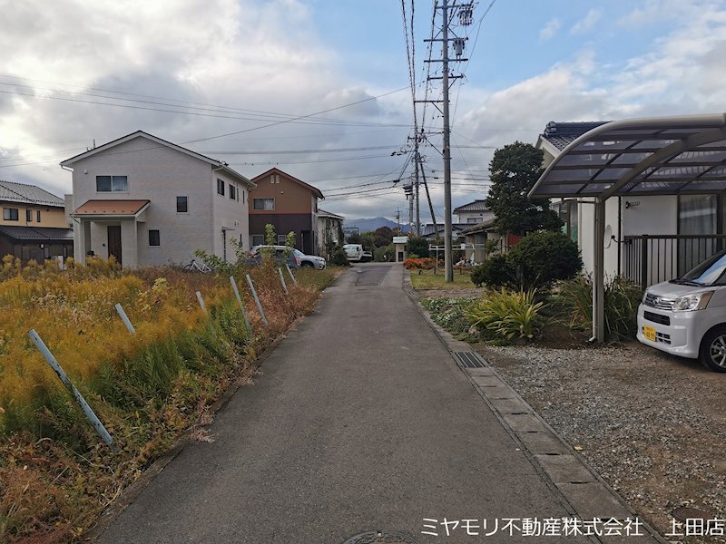 上田市蒼久保　土地 現地写真（前面道路含む現地写真）
