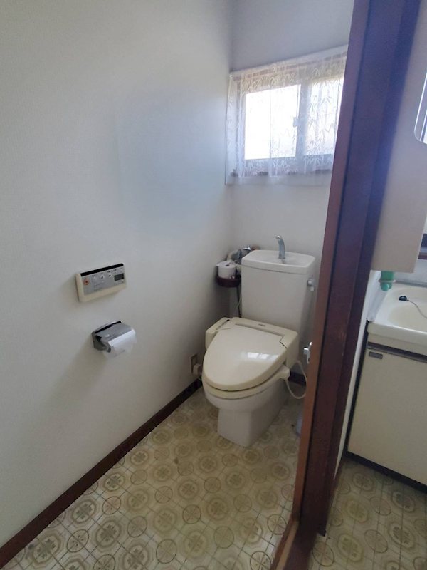 小諸市東雲　中古戸建 内観写真（トイレ）
