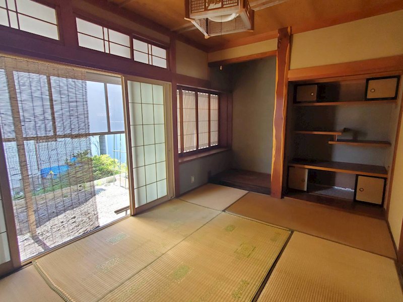小諸市東雲　中古戸建 内観写真（リビング以外の居室）