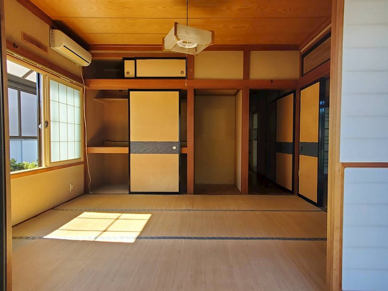 小諸市東雲　中古戸建 内観写真（リビング以外の居室）