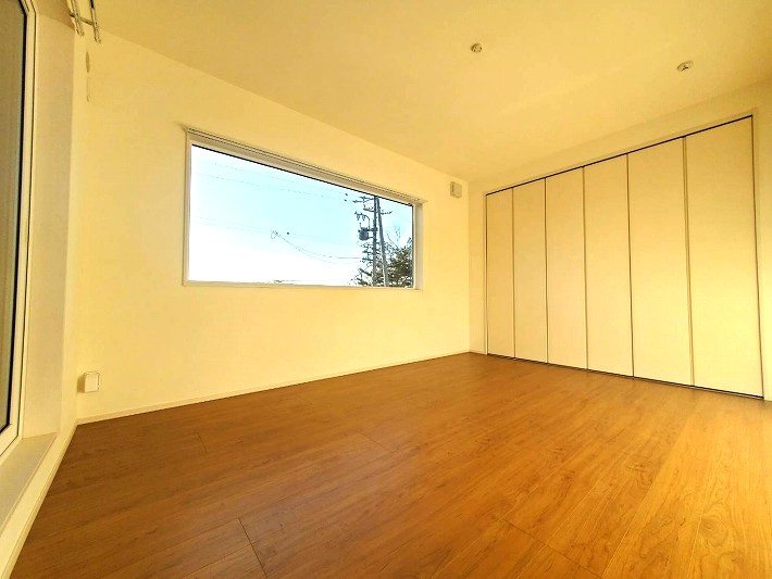 御代田町馬瀬口　中古戸建 内観写真（リビング以外の居室）