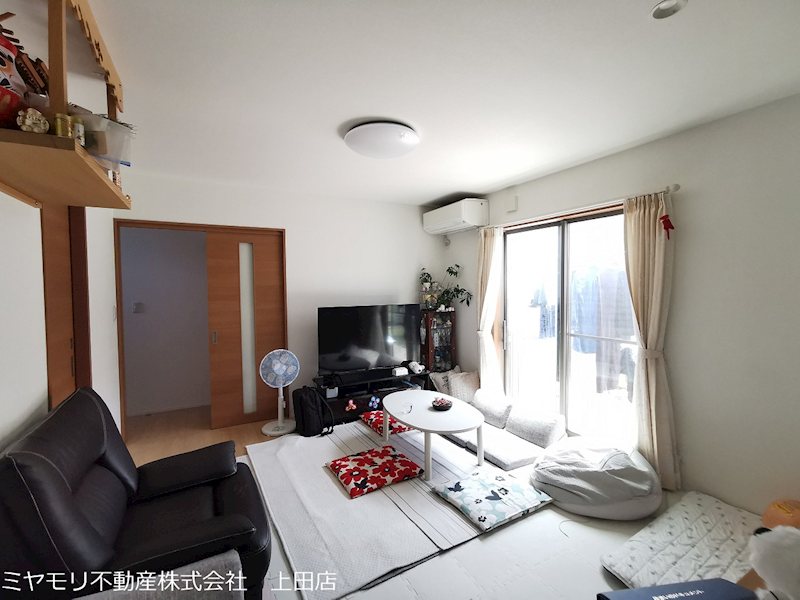 坂城町上五明　中古戸建 内観写真（リビング）