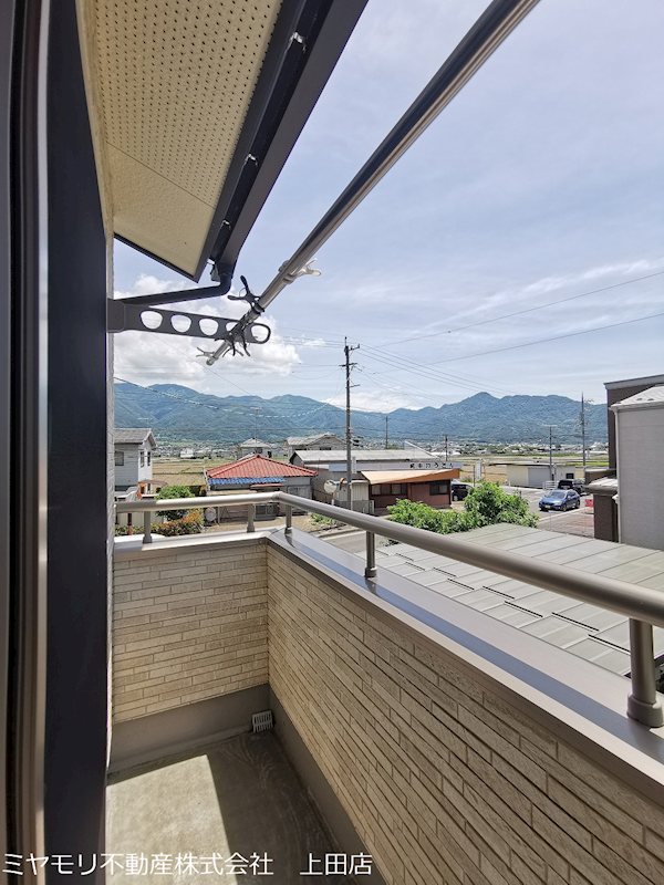 【商談中】坂城町上五明　中古戸建 現地写真（バルコニー）