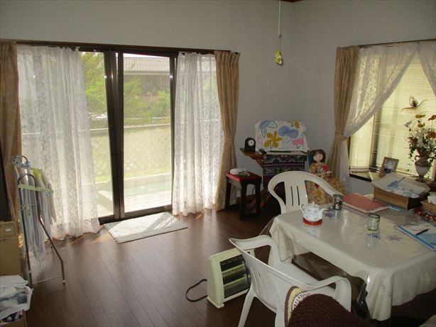 御代田町草越　中古戸建 内観写真（リビング）