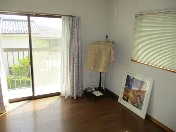 御代田町草越　中古戸建 内観写真（リビング以外の居室）