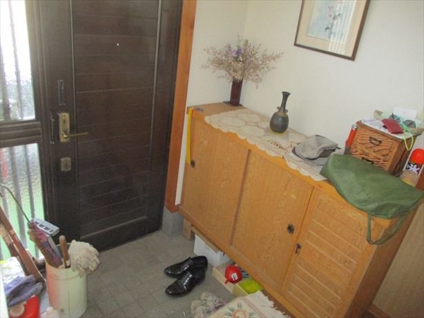 御代田町草越　中古戸建 現地写真（玄関）