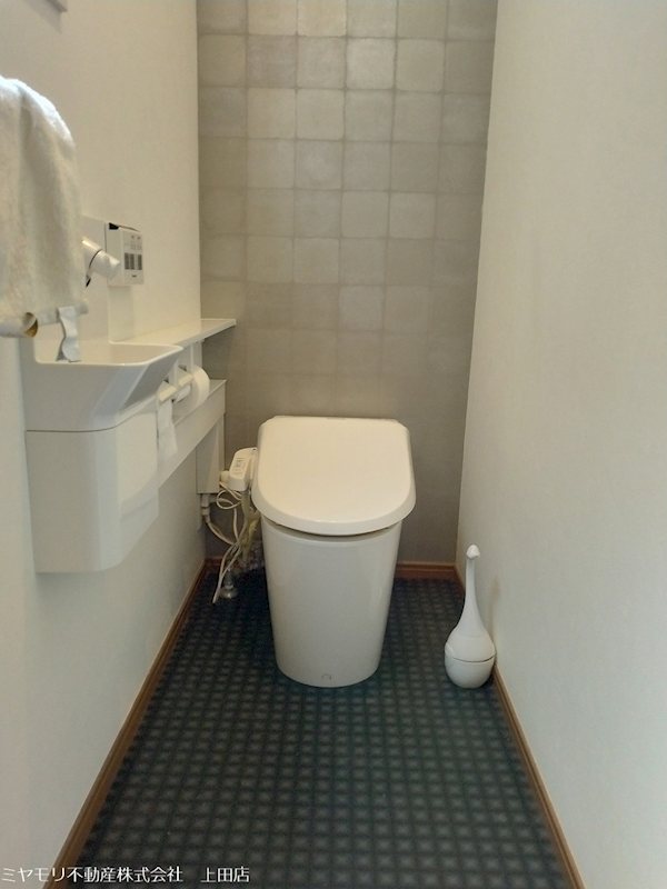 上田市上田　中古戸建 内観写真（トイレ）