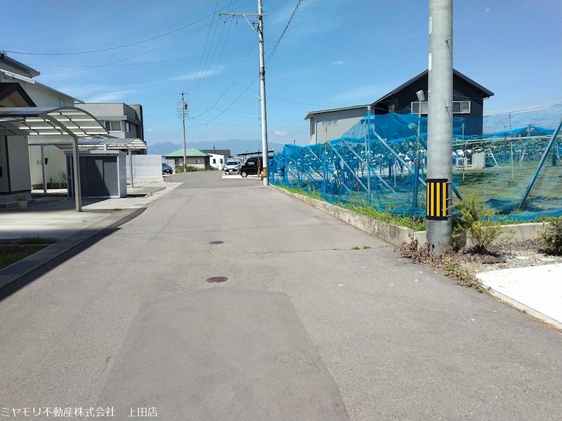 上田市上田　中古戸建 現地写真（前面道路含む現地写真）