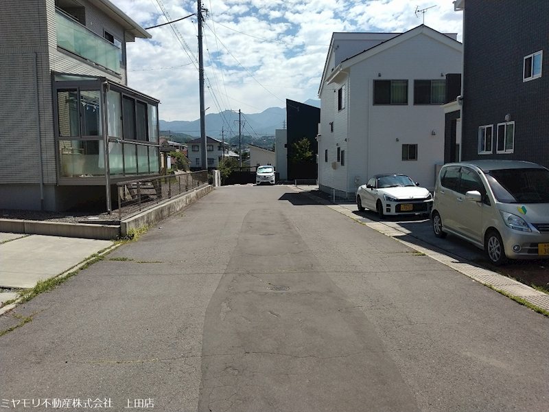 上田市上田　中古戸建 現地写真（前面道路含む現地写真）
