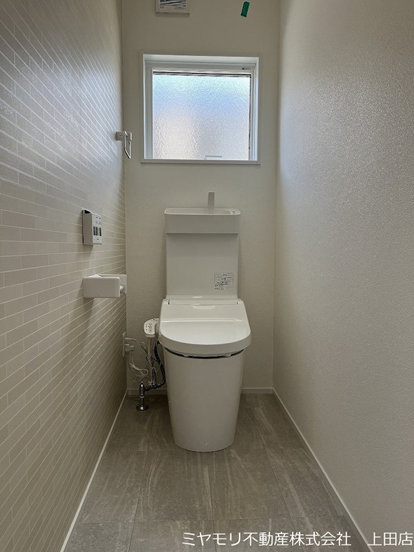 上田市上野　中古戸建 内観写真（トイレ）