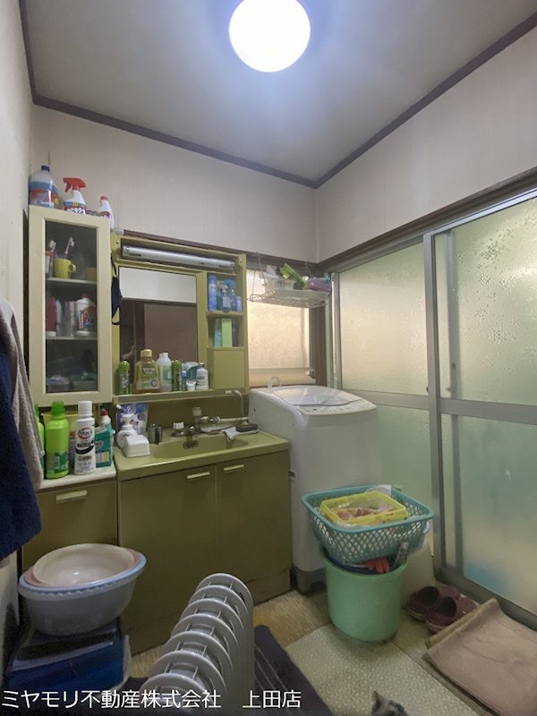 上田市上田原　中古戸建 内観写真（洗面台・洗面所）